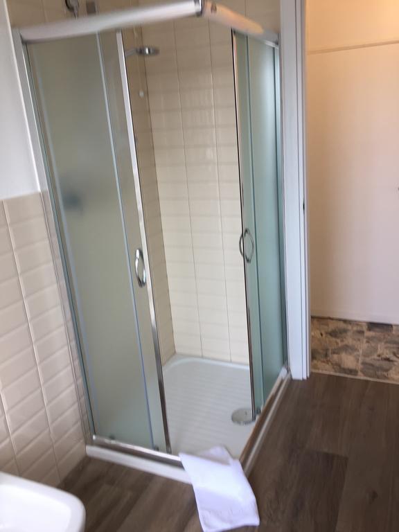 Rooms Villa Bergamo Airport Scanzorosciate Esterno foto